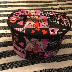 Makeup bag